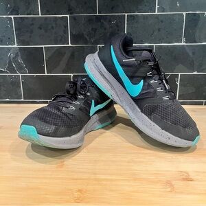 Woman's Sz 7 Athleisure Nike Run Swift 3 Running Walking CrossFit Shoe